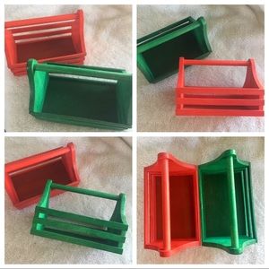 2/$15 🎄2 Wood Baskets with Handles